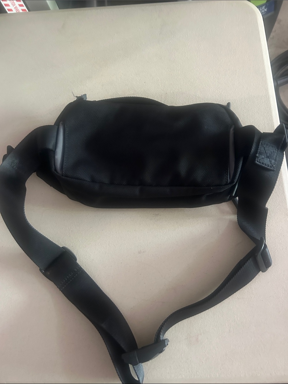 Aer Black Minimalist Sling Belt Bag — Aer designed in San Francisco Cordura - Picture 2 of 7